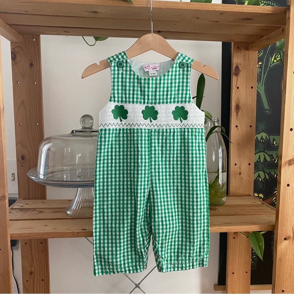 St. Patrick’s Day Shamrock Embroidered Smocked Jon Jon Overall 6-12 months - Picture 2 of 11